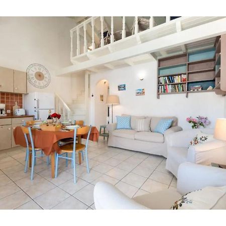 Faye'S Loft Apartment ไกออส ภายนอก รูปภาพ